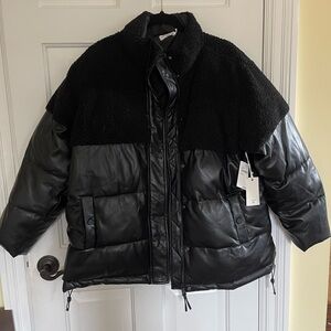 New with tags, Good American black leather puffer jacket. 

Never worn. Size:M